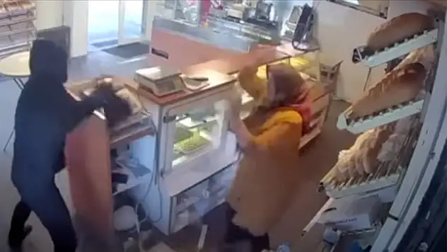 Konyalı Latife Peker Hollanda'da toz beziyle hırsızı kovaladı