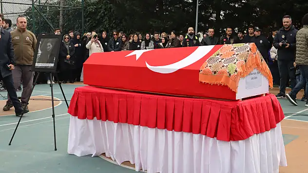 Konyalı öğretmeni yüzlerce meslektaşı son yolculuğuna uğurladı