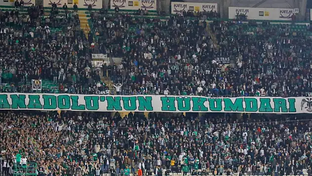 Konyaspor'a şok ceza! 21 tribün bloğu kapatıldı, taraftarlar yıkıldı