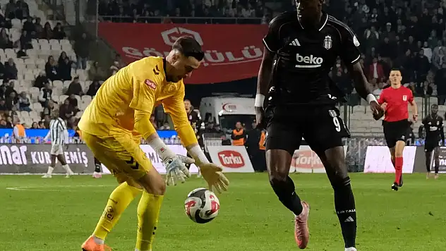 Konyaspor'da Adil Demirbağ'dan Deniz Ertaş'a tam destek!