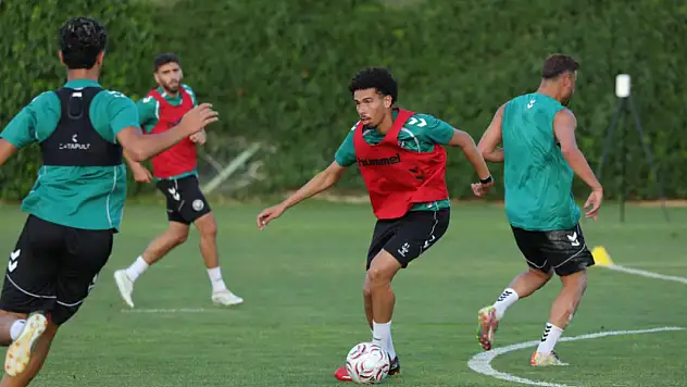 Konyaspor'da yeni transfer rüzgarı: Awaziem ilk antrenmanında