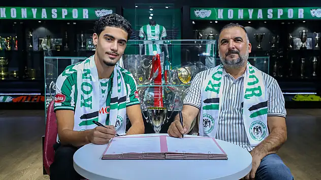 Konyaspor, genç forvet Eren Cemali Yağmur ile resmi sözleşmeyi imzaladı