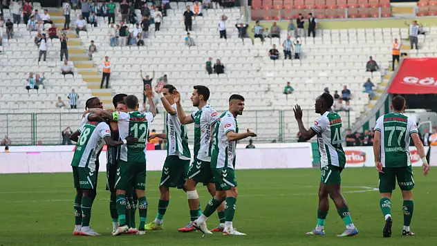 Konyaspor ilk yarıyı 2-0 önde kapattı