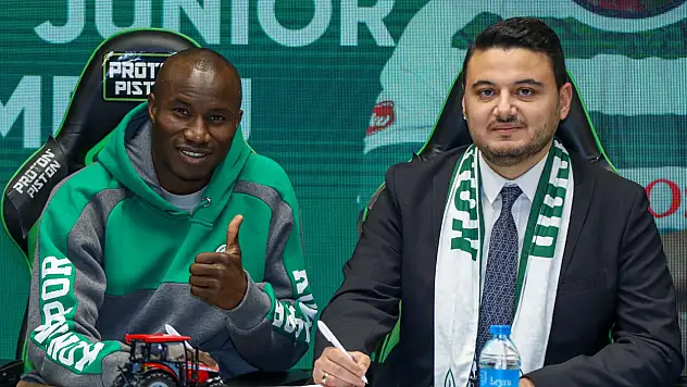 Konyaspor imzayı attırdı