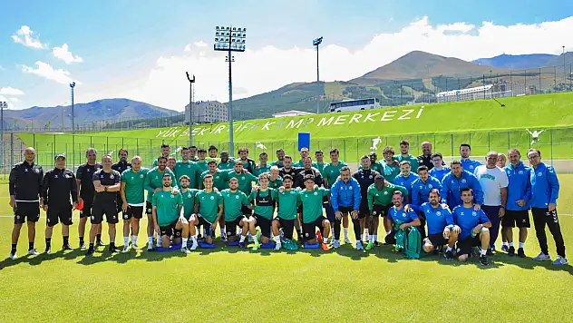 Konyaspor'un kupa yürüyüşü Erzurum'da başladı