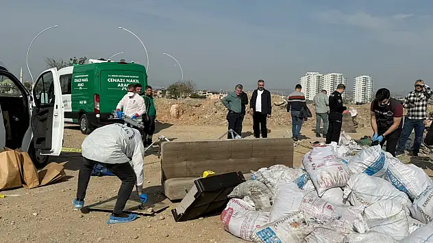 Korkunç olay! Almak istediği çekyatın içinden tuzlanmış ceset çıktı