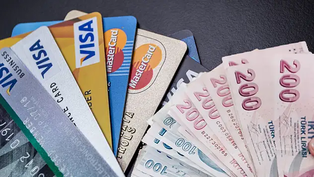 Kredi kartı başvurularında yeni dönem: Bu 3 hatayı yapanlar yandı!