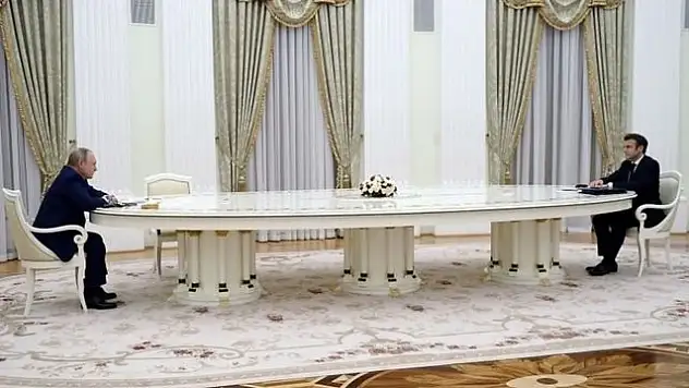 Kremlin'den Macron'a soğuk duş!