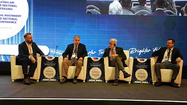 KTO'da Akıllı Tarım Makineleri Ağ Oluşturma ve Sektörel İş Birliği Konferansı başladı