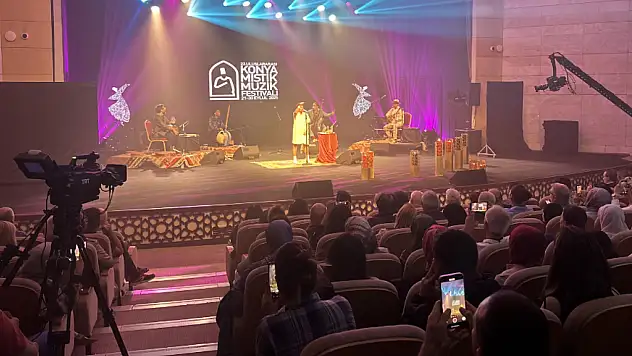 Küba ve Arjantinli sanatçılar  Konya'yı salladı!