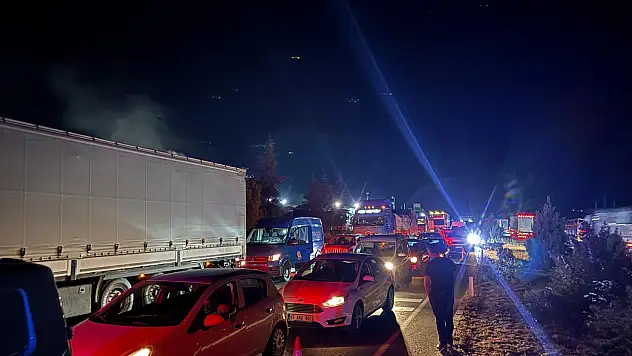 Kula'daki kazada can pazarı yaşandı: 1 ölü 4 yaralı!