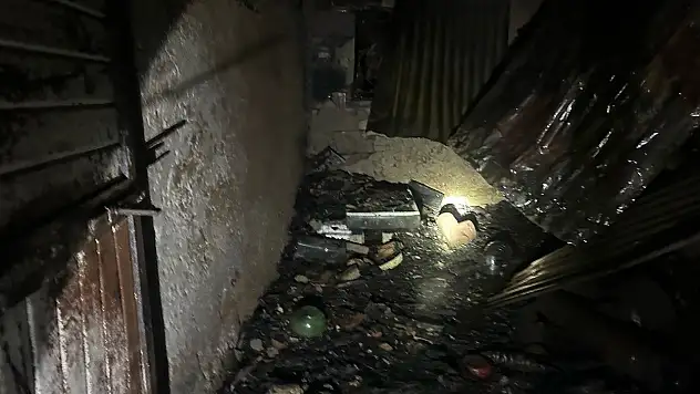 Kulu'da gece saatlerinde ağıl yangını