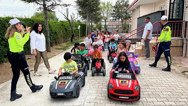 Kulu'da miniklere trafik güvenliği eğitimi verildi