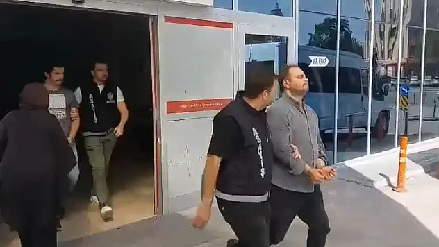 Kundaklama şüphesiyle tutuklanan avukat ve arkadaşına 9 yıl hapis talebi