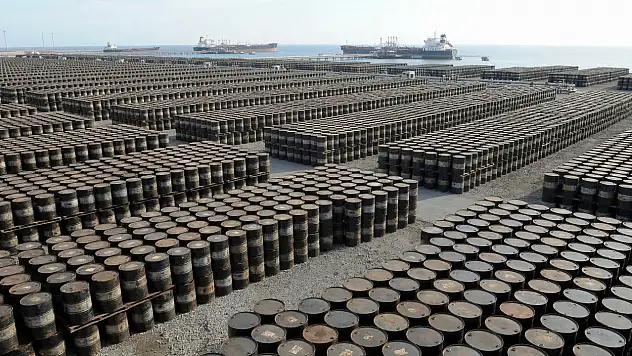 Küresel enerji alarmı: 400 milyon varil petrol piyasaya sürülecek