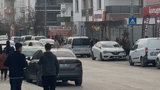 Lise bahçesinde dehşet! Tartıştığı arkadaşını bıçaklayıp kaçtı