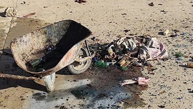 Lisedeki deney faciayla sonuçlandı: 2 yaralı!