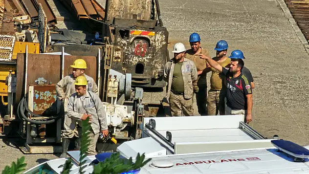 Maden ocağında göçük meydana geldi: Mahsur kalanlar var!