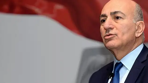 Mahfi Eğilmez'den faiz yorumu: ekonomiyi toparlamak mümkün olmaz