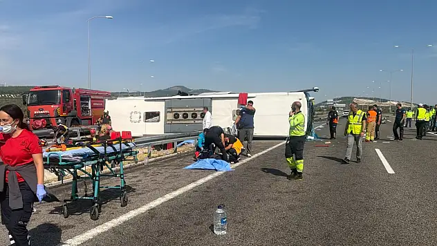 Manisa'da feci kaza! Yolcu otobüsü ile TIR çarpıştı: 11 ölü, 27 yaralı