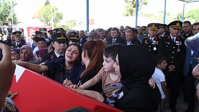Manisa şehidini sonsuzluğa uğurladı!