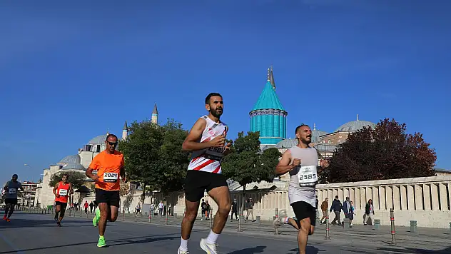 Maratonun 'en iyi karesine' nakit ödül: Konya'da deklanşörler yarışacak!
