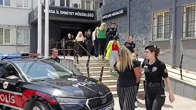 Masaj salonlarına operasyon: 15 gözaltı