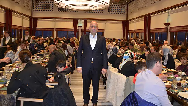 Mekpan Panel'den anlamlı iftar