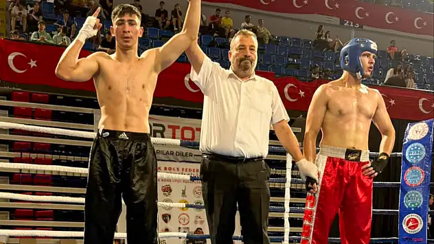 Meram Belediyespor Kick Boks Şampiyonası'na damga vurdu