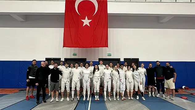 Milli Eskrimciler Konya'da kampa girdi