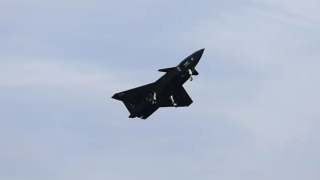 Milli gurur Bayraktar KIZILELMA eğitim uçuşunu başarıyla tamamaladı