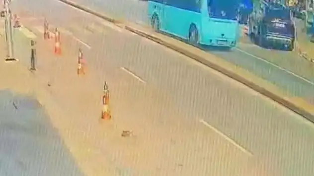 Minibüsün yaya geçidinde çarptığı kadın hayatını kaybetti