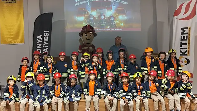 Minik öğrencilerden İtfaiye 'ye meraklı ziyaret