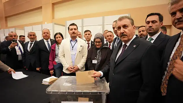 Mustafa Destici yeniden BBP Genel Başkanlığına seçildi