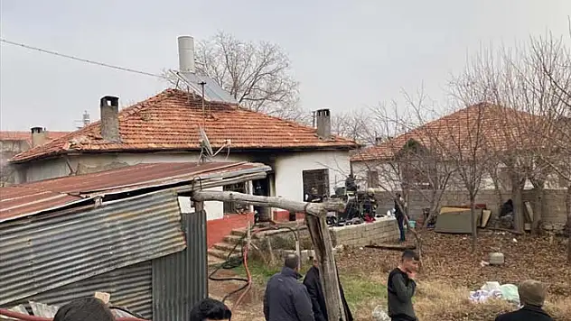 Müstakil evde çıkan yangın hasara neden oldu