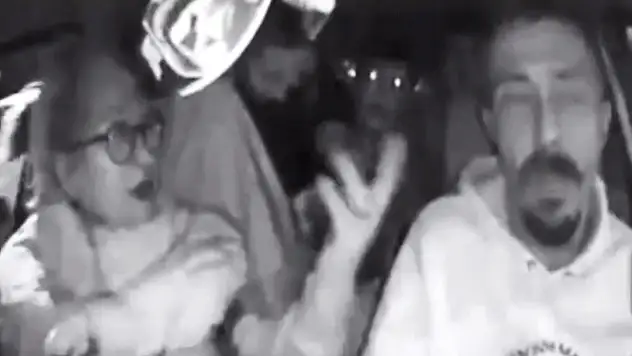 Müşteriden taksiciye küfür ve hakaret: 'Senin gibilerini arkadan vuruyorlar ya, vursunlar!'