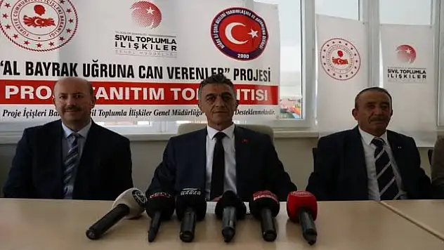 Niğde'de şiir ve türkü gecesi