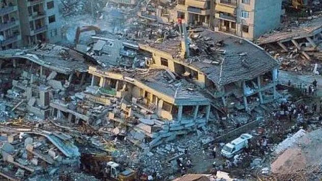 O karanlık geceyi itfaiyeciler anlattı