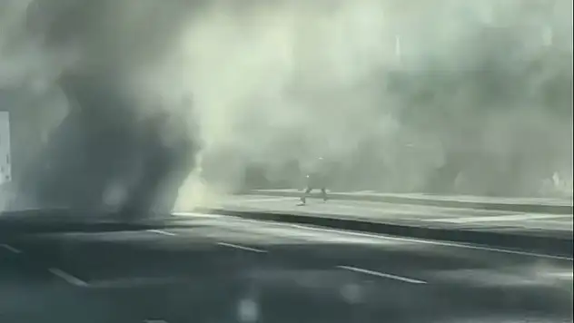 Öğrenci taşıyan otobüs küle döndü