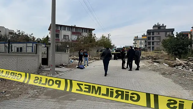 Önce eşini sonra ise 8 yaşındaki oğlunu öldürdü!