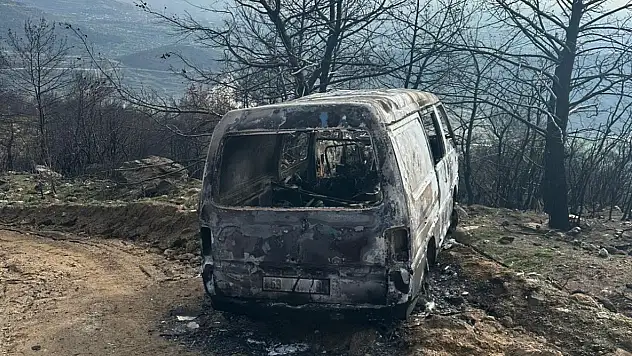 Ormanlık alanda şüpheli ölüm: Genç müteahhit araç içinde yanarak can verdi