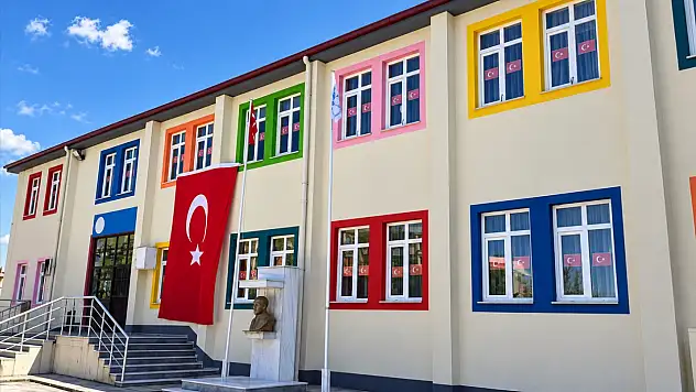 Ortaokulda panik! Temizlik malzemelerinden çıkan gaz 14 öğrenciyi etkiledi