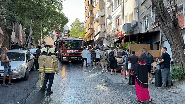 Otelin alt katından alevler yükseldi: Müşteriler sokağa döküldü!