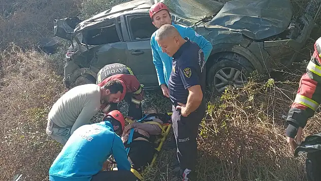 Otomobil 80 metre uçtu, ekipler seferber oldu