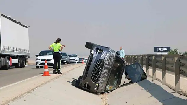 Otomobil devrilidi: 1 kişi hayatını kaybetti, 3 kişi yaralandı