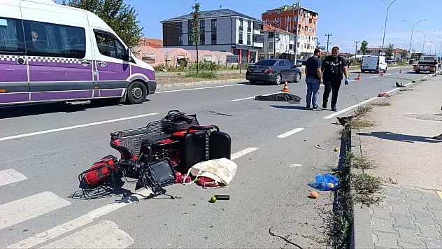 Otomobil elektirikli araca çarptı: Anne hayatını kaybetti kızı yaralandı