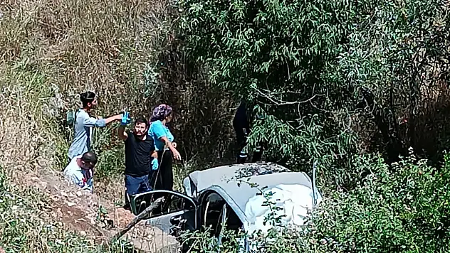 Otomobil şarampole yuvarlandı: 5 yaralı