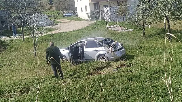 Otomobil Şarampole Yuvarlandı: 1 Yaralı