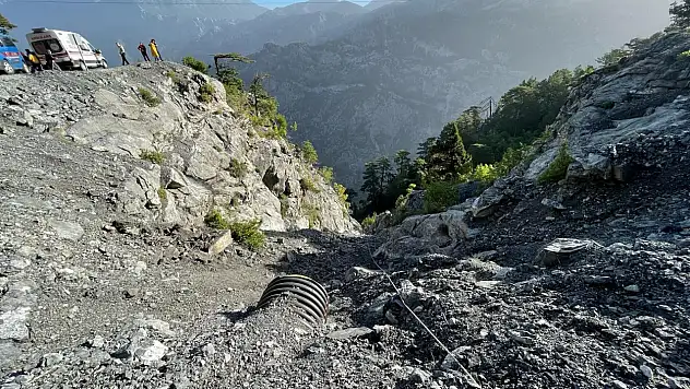 Otomobil uçuruma yuvarlandı : 1 ölü