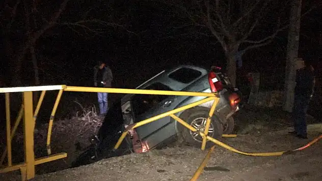 Otomobilin köprüden düştüğü kazada sürücü alkollü çıktı